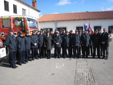 Obisk ministrice za obrambo in predaja novega vozila za gašenje požarov 1